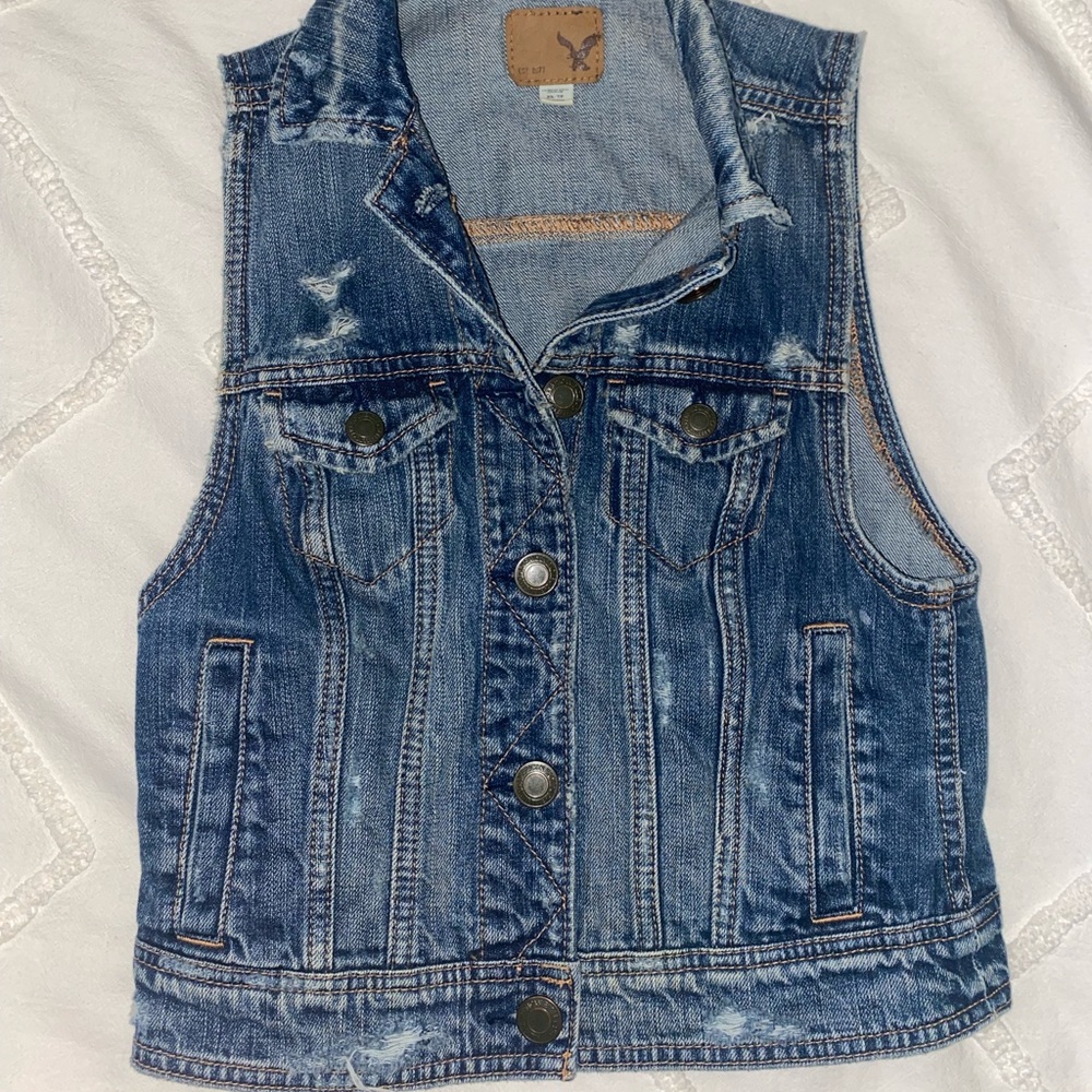 AE Demin Destroyed Vest XS